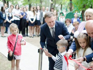 27 мая: Городская церемония открытия сквера по улице Запарина, 137