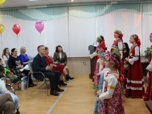 24 ноября: участие коллективов Центра в торжественном прием е в администрации Кировского района, посвященном Дню матери